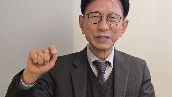 韓中카페리 '터줏대감' 정상영 연운항훼리 사장