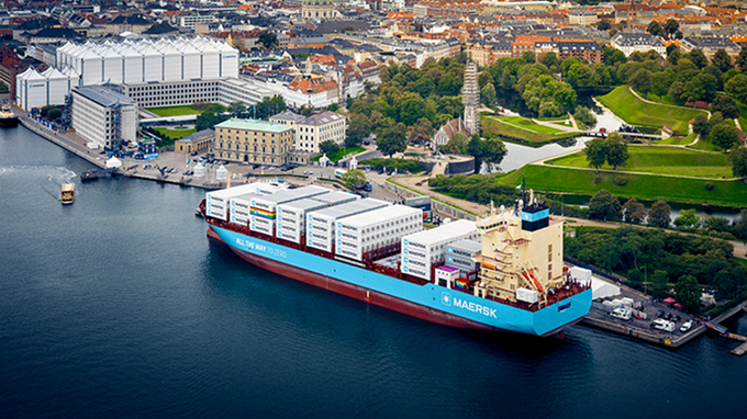 코펜하겐항에 기항한 메탄올추진 컨테이너선 '로라 머스크(Laura Maersk)호'. 사진 : 머스크