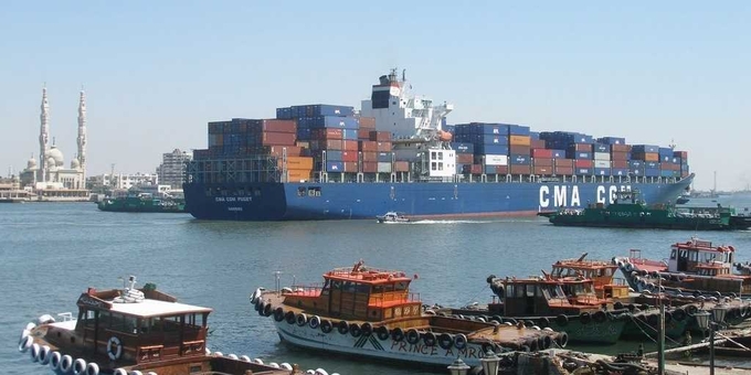 수에즈운하를 지나는 CMS CGM 컨테이너선. 사진 : Suez Canal Authority