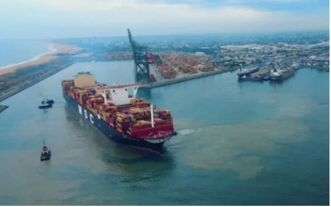  지난 4월 말 토고 로메항에 기항한 2만 4000TEU급 'MSC Diletta호'. 사진 : Port Autonome de Lomé