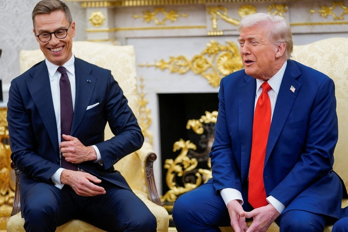 9일 미국 워싱턴 D.C. 백악관 집무실에서 양자 회담을 하는 트럼프 미 대통령과 Alexander Stubb 핀란드 대통령. 사진 : 로이터 / Nathan Howard